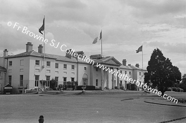 ARAS AN UACHTARAIN HOUSE FROM S W